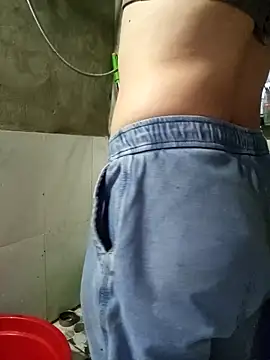 Phoena-a online show from April 12, 2026, 12:08 pm