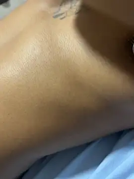 Snapshot of Tatishernandez chatting on October 31, 2025, 1:41 pm Tatishernandez online show from October 31, 2025, 1:41 pm