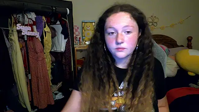 sugasunny04 online show from June 25, 2026, 8:03 pm