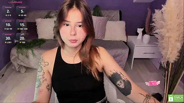 JasminDreame  online show from November 10, 2025, 2:11 pm