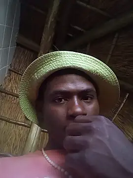 younggblackkCOCK19 online show from December 17, 2025, 10:31 am