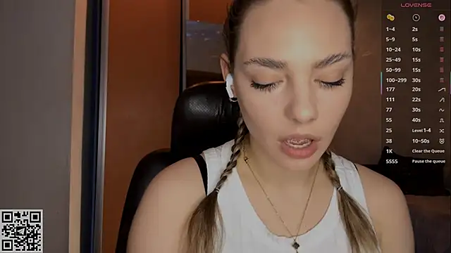 IlanaLafferty online show from January 5, 2026, 6:33 pm