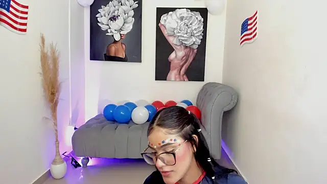 Snapshot of lizzakennedy chatting on July 4, 2026, 12:21 pm lizzakennedy online show from July 4, 2026, 12:21 pm