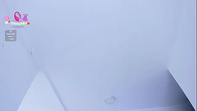 Leyacopper  online show from November 4, 2025, 7:28 pm