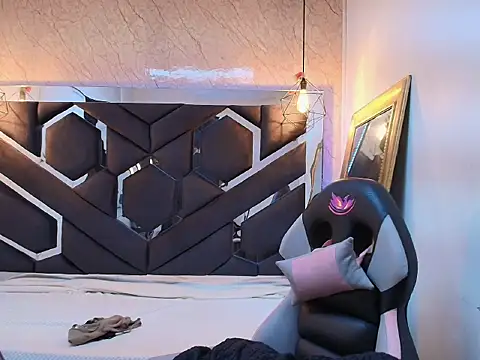 cataleya sambrano online show from November 19, 2025, 11:10 am