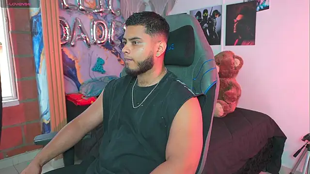 Tiler wolker online show from March 26, 2026, 9:24 pm