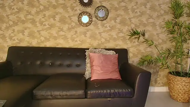 Snapshot of Nayla_Monroee chatting on February 10, 2026, 7:35 pm Nayla Monroee online show from February 10, 2026, 7:35 pm