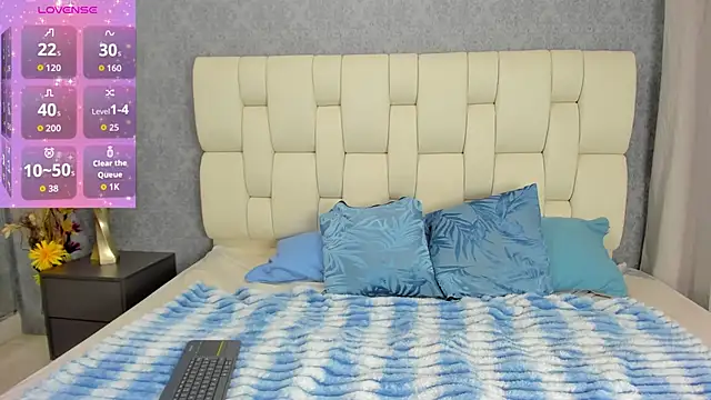 Luna Bella3 online show from October 30, 2025, 11:19 am