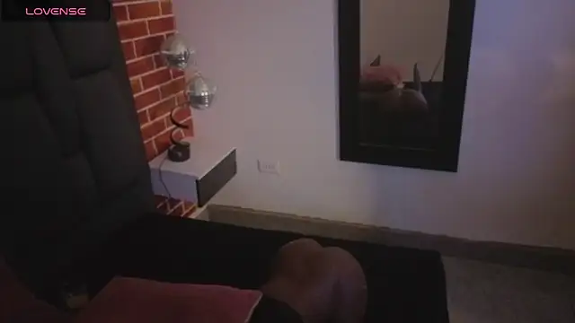 Snapshot of ghostwomaan chatting on December 2, 2025, 12:40 pm ghostwomaan online show from December 2, 2025, 12:40 pm