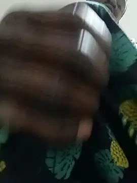 shoodly99 online show from April 12, 2026, 3:43 am