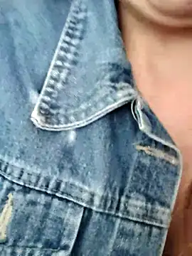 Snapshot of Alyah_1-2 chatting on October 31, 2025, 3:19 pm Alyah 1-2 online show from October 31, 2025, 3:19 pm