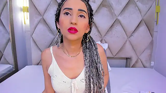 Snapshot of violett_rabbit_ chatting on January 17, 2026, 12:31 pm violett rabbit online show from January 17, 2026, 12:31 pm