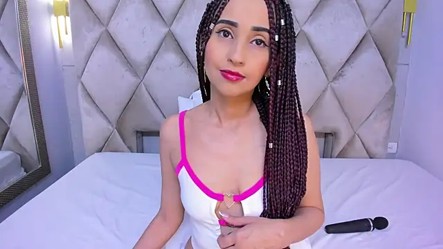 Snapshot of violett_rabbit_ chatting on February 5, 2026, 8:15 pm violett rabbit online show from February 5, 2026, 8:15 pm