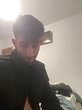 Snapshot of Dondeloquieras4 chatting on February 7, 2026, 12:40 am Dondeloquieras4 online show from February 7, 2026, 12:40 am