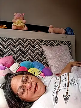 Angie milf50 online show from November 5, 2025, 2:42 pm