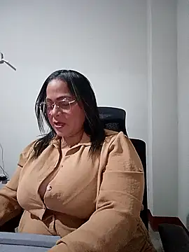 Snapshot of Angie_milf50 chatting on April 19, 2026, 2:23 am Angie milf50 online show from April 19, 2026, 2:23 am