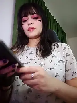 Annagoth  online show from November 21, 2025, 5:28 am