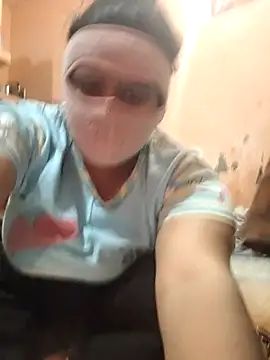 CUTE-GIRL-1 online show from February 19, 2026, 6:05 pm