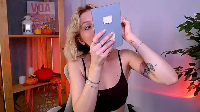 BallerinaCappuchino online show from November 8, 2025, 3:21 am