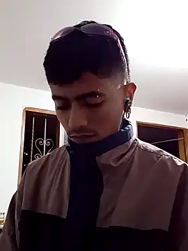 SkinniYamo online show from February 27, 2026, 12:55 am