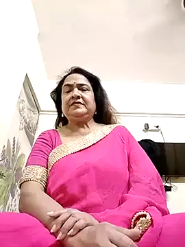 Snapshot of Miss_Seeya25 chatting on October 26, 2025, 1:22 pm Miss Seeya25 online show from October 26, 2025, 1:22 pm