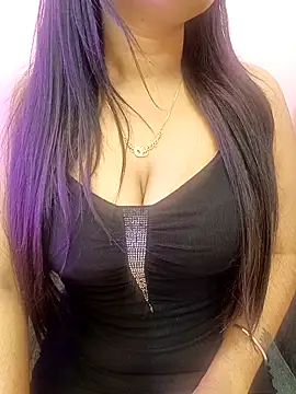 Snapshot of menaxi-baby7 chatting on February 21, 2026, 9:39 pm menaxi-baby7 online show from February 21, 2026, 9:39 pm