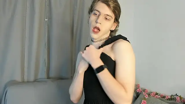 AvenGlow online show from February 27, 2026, 8:41 pm