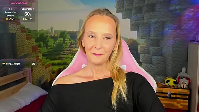 ScarlettPalmer online show from December 3, 2025, 10:36 am