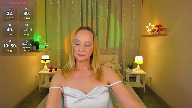 ScarlettPalmer online show from March 15, 2026, 10:22 am