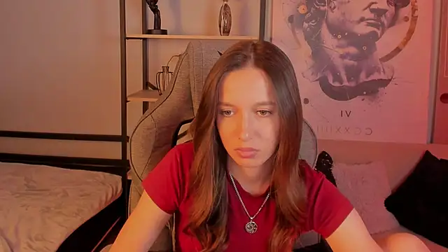 EmilyWade online show from November 11, 2025, 1:17 pm