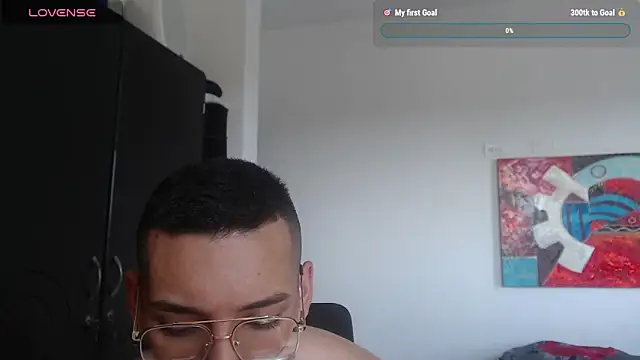 Snapshot of LucaVanden chatting on October 28, 2025, 2:05 pm LucaVanden online show from October 28, 2025, 2:05 pm