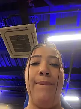 Hannahpradaa  online show from November 27, 2025, 7:47 pm