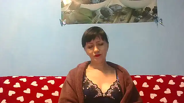 IffetLove42 online show from February 18, 2026, 8:38 pm