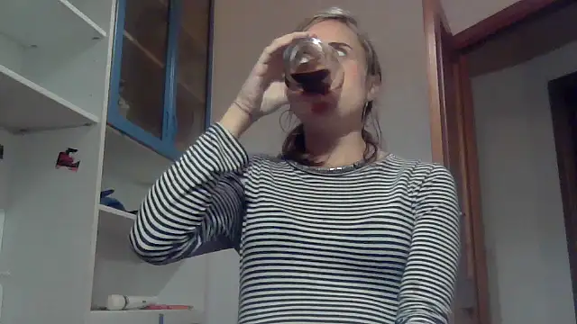 SinnEmily online show from November 21, 2025, 4:17 pm