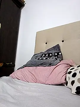 DecoyingCroaker online show from October 29, 2025, 3:49 am