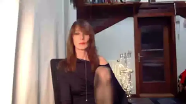 Snapshot of MissDyannis chatting on November 21, 2025, 7:13 pm MissDyannis online show from November 21, 2025, 7:13 pm