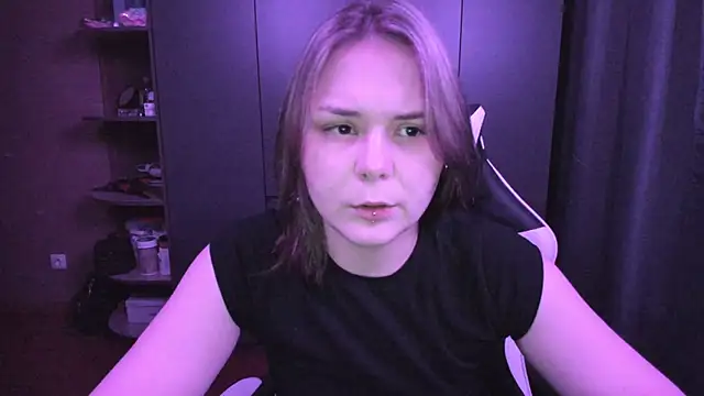 sophia lix online show from November 27, 2025, 4:07 pm