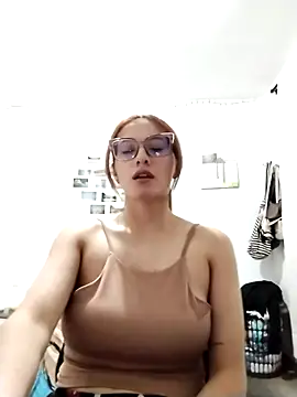 bellastorme04 online show from February 20, 2026, 12:18 am