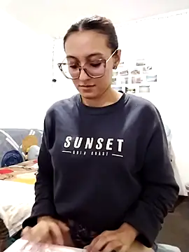 bellastorme04 online show from May 5, 2026, 2:36 am