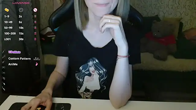 Snapshot of _Alisa_Allison_ chatting on October 28, 2025, 2:27 pm  Alisa Allison  online show from October 28, 2025, 2:27 pm