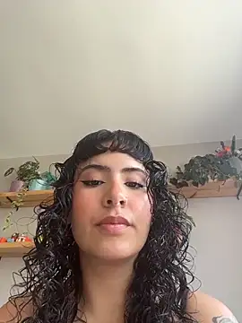 SugarTroubl33 online show from April 4, 2026, 2:23 pm