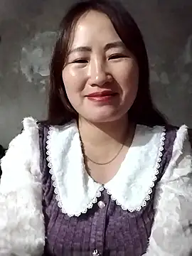 emini-xx online show from January 11, 2026, 1:18 pm