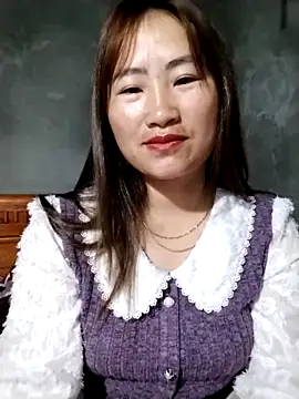 emini-xx online show from March 4, 2026, 10:39 pm