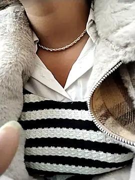 nana-hana online show from December 1, 2025, 2:23 am