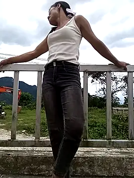doggy-00 online show from May 24, 2026, 10:04 am