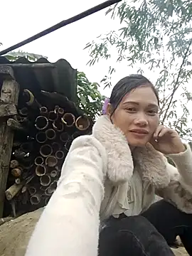 doggy-00 online show from December 17, 2025, 9:47 am