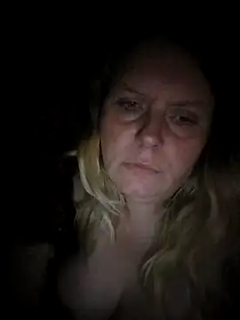 Lana-murr online show from April 4, 2026, 7:31 pm