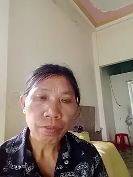 bella-la online show from November 14, 2025, 8:07 am