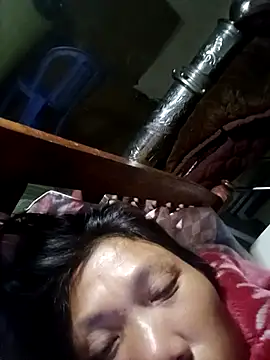 bella-la online show from December 3, 2025, 9:36 pm