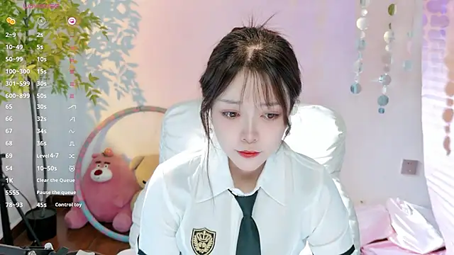 Yiluo95 online show from May 26, 2026, 2:59 pm